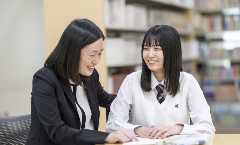 担任制・学年団で、一人ひとりをサポートします