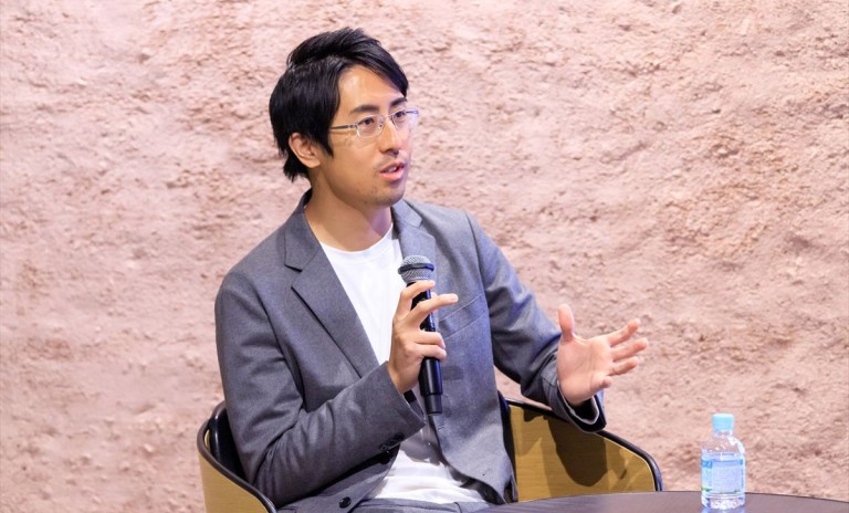 教員がいない？ 様々な業界で活躍する、探求コーチが「先生」です