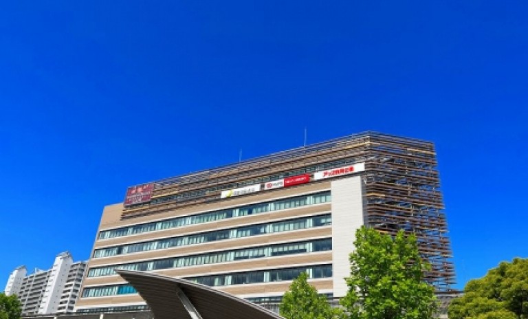 ◆選べる通学頻度　◆提携校のスクーリングは沖縄県！