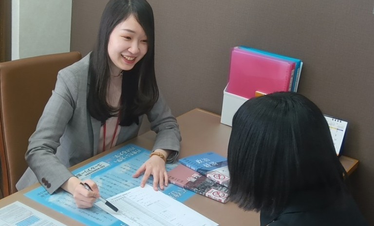 悩み事を相談できる面談を毎月実施