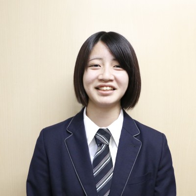 卒業生 小松 栞奈 さん